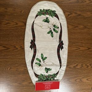 NWT Lenox Holiday Nouveau centerpiece runner